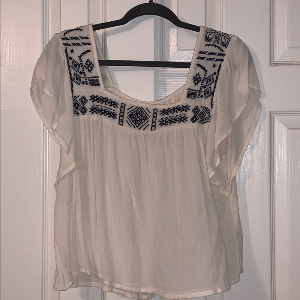 Hollister short sleeve embroidered top